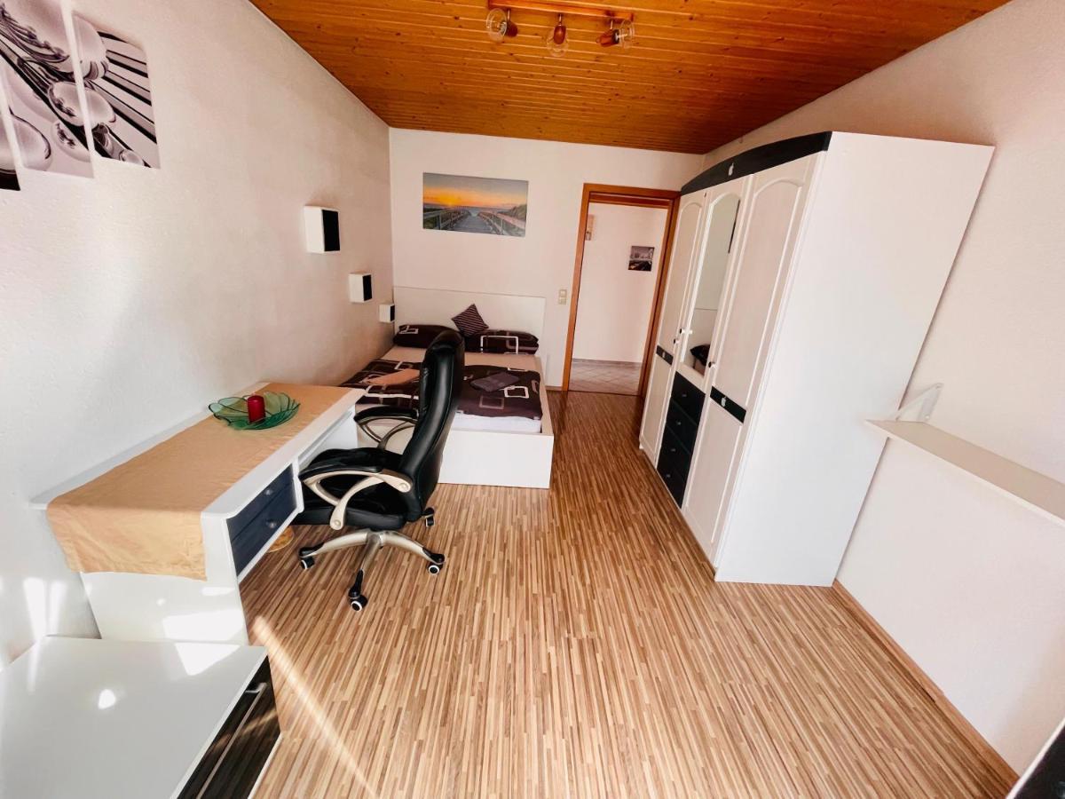 Kleine Ein Zimmer Wohnung Mit Gartenanlage Залем Екстер'єр фото